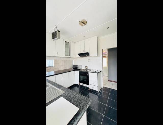 3 BEDROOM PROPERTY TO RENT IN ASHLEY